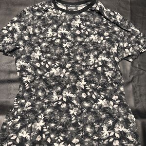 Express Men’s Floral Short Sleeve T-Shirt